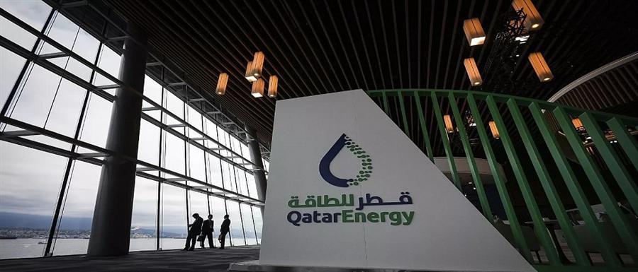 قطر للطاقة توقع اتفاقية مع شل للاستحواذ على حصة بمنطقة شمال كليوباترا البحرية بمصر