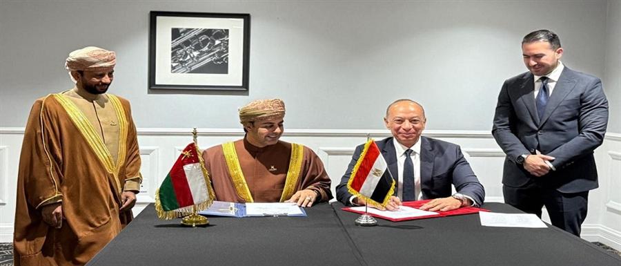 مصر وعُمان توقعان مذكرة تفاهم لتعزيز التعاون في مجال الطيران المدني