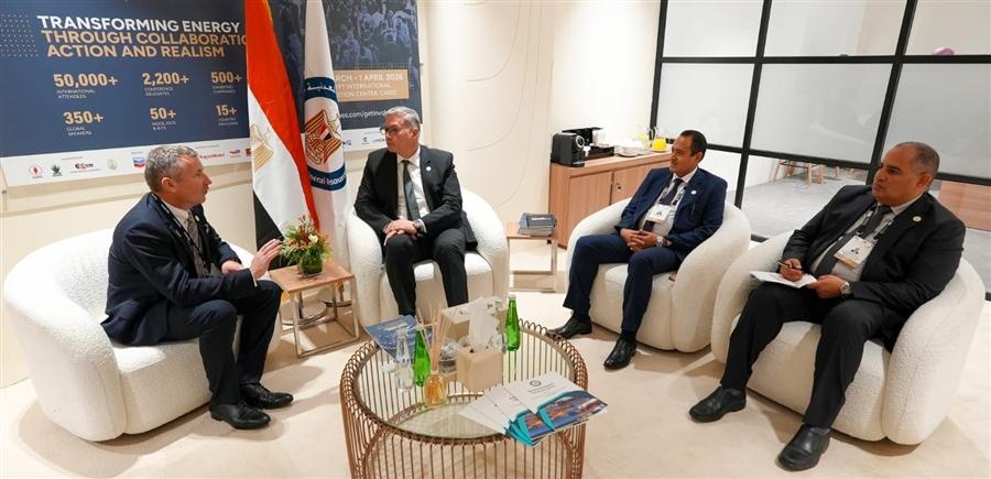 إكسون موبيل توقع مذكرة نوايا مع إيجاس للتوسع في أنشطة البحث عن الغاز بالبحر المتوسط