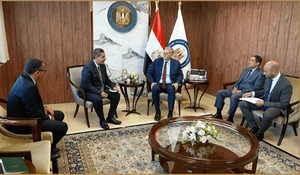 مصر تحافظ على مركزها الثالث كأكثر وجهات أفريقيا جذبًا للاستثمار لعام 2026/25