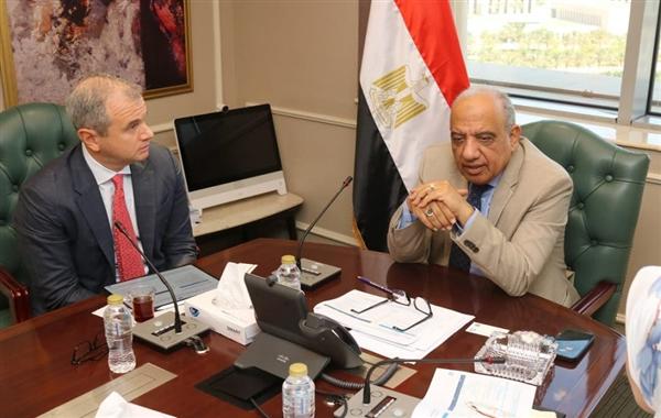 الرقابة المالية تتخذ إجراءات صارمة لمنع التسييل النقدي لقروض الاستهلاك