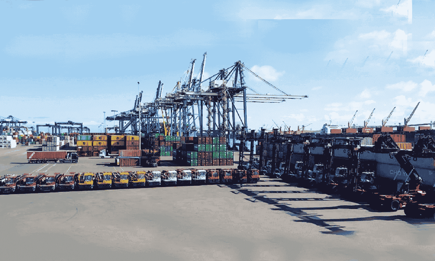 موانئ أبو ظبي تتعاقد على تطوير وتشغيل ميناء سفاجا لمدة 30 عامًا