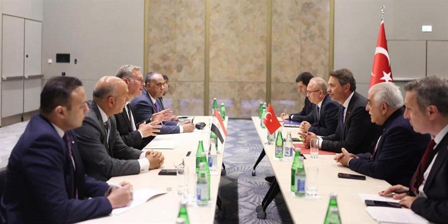 مصر وتركيا تبحثان تعزيز التعاون في البترول والغاز والتعدين وتوسيع الاستثمارات المشتركة