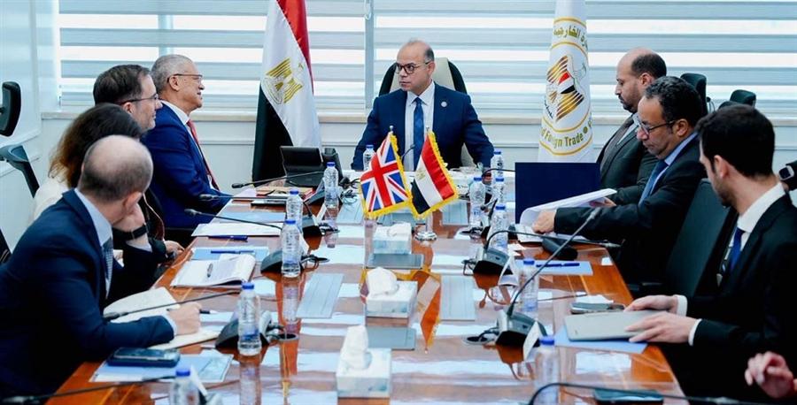 مصر تبحث مع مؤسسة بريطانية إطلاق صناديق جديدة لدعم الشركات الناشئة