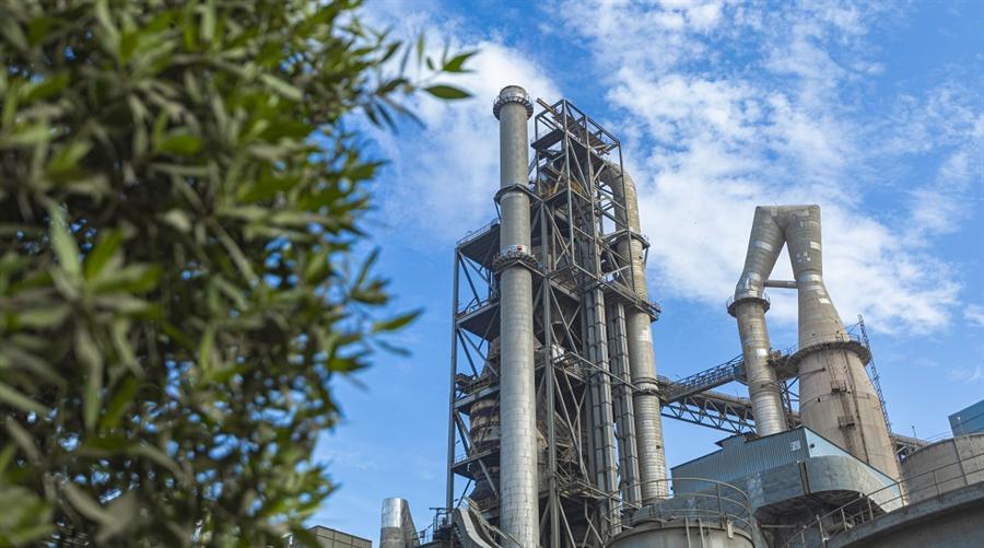 تيتان مصر تشارك بمحطة تخفيض الضغط بمصنعها لدعم استقرار إمدادات الغاز الطبيعي