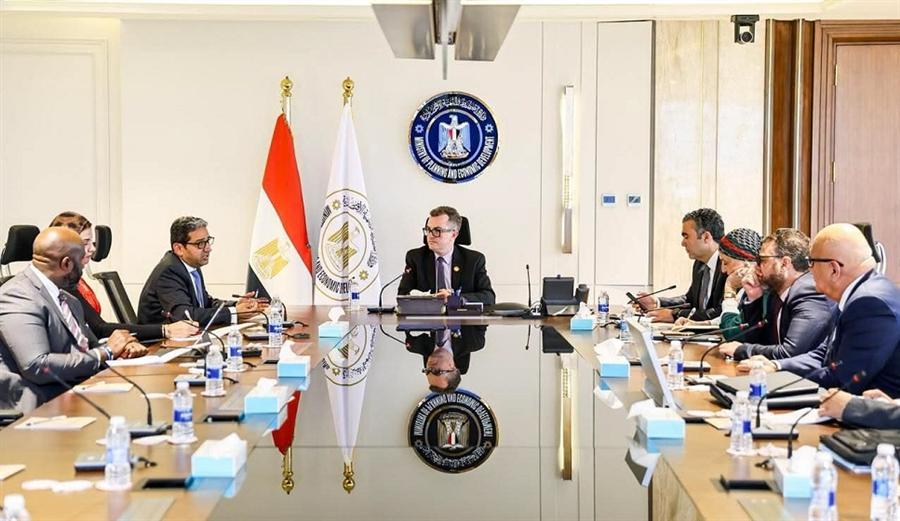 التخطيط وأفريكسيم بنك يبحثان دعم الشركات الناشئة وزيادة استثمارات ريادة الأعمال في مصر
