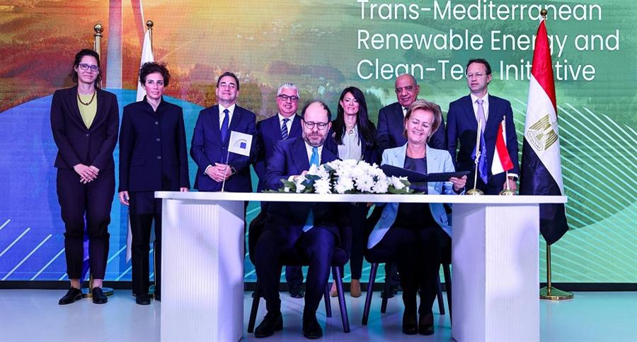 مصر توقع منح أوروبية بـ125 مليون يورو لدعم الطاقة المتجددة