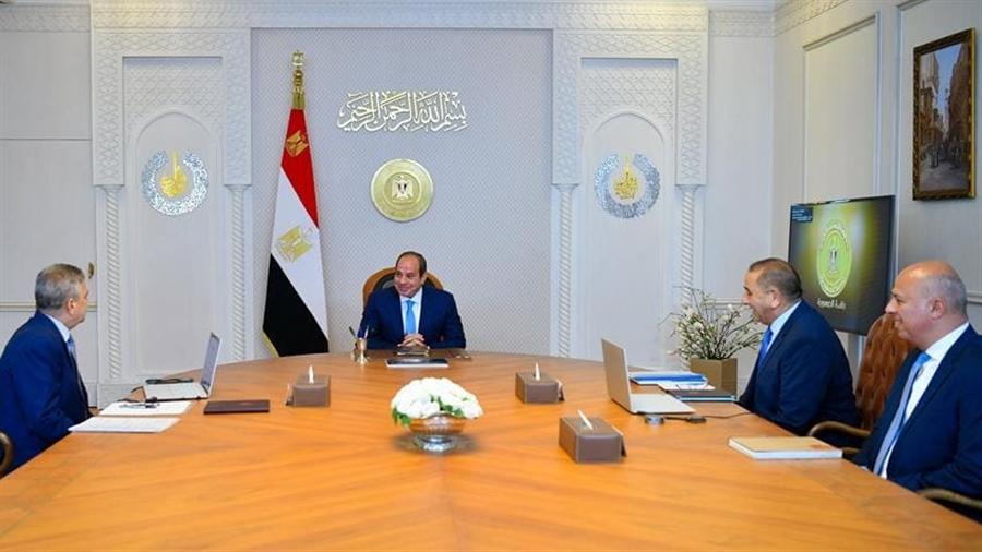 السيسي يوجه بتعزيز التصنيع البحري وتطوير مشروعات قناة السويس