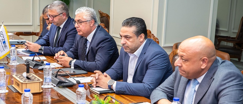 وفد صيني يبحث فرص الاستثمار بقطاع المنسوجات بالمنطقة الاقتصادية لقناة السويس