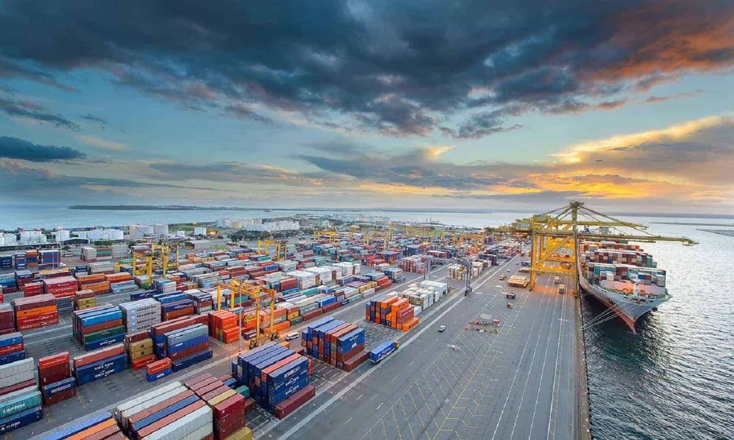 التمويل الدولية تدرس قرضًا بـ 125 مليون دولار لمحطة بضائع ميناء دمياط