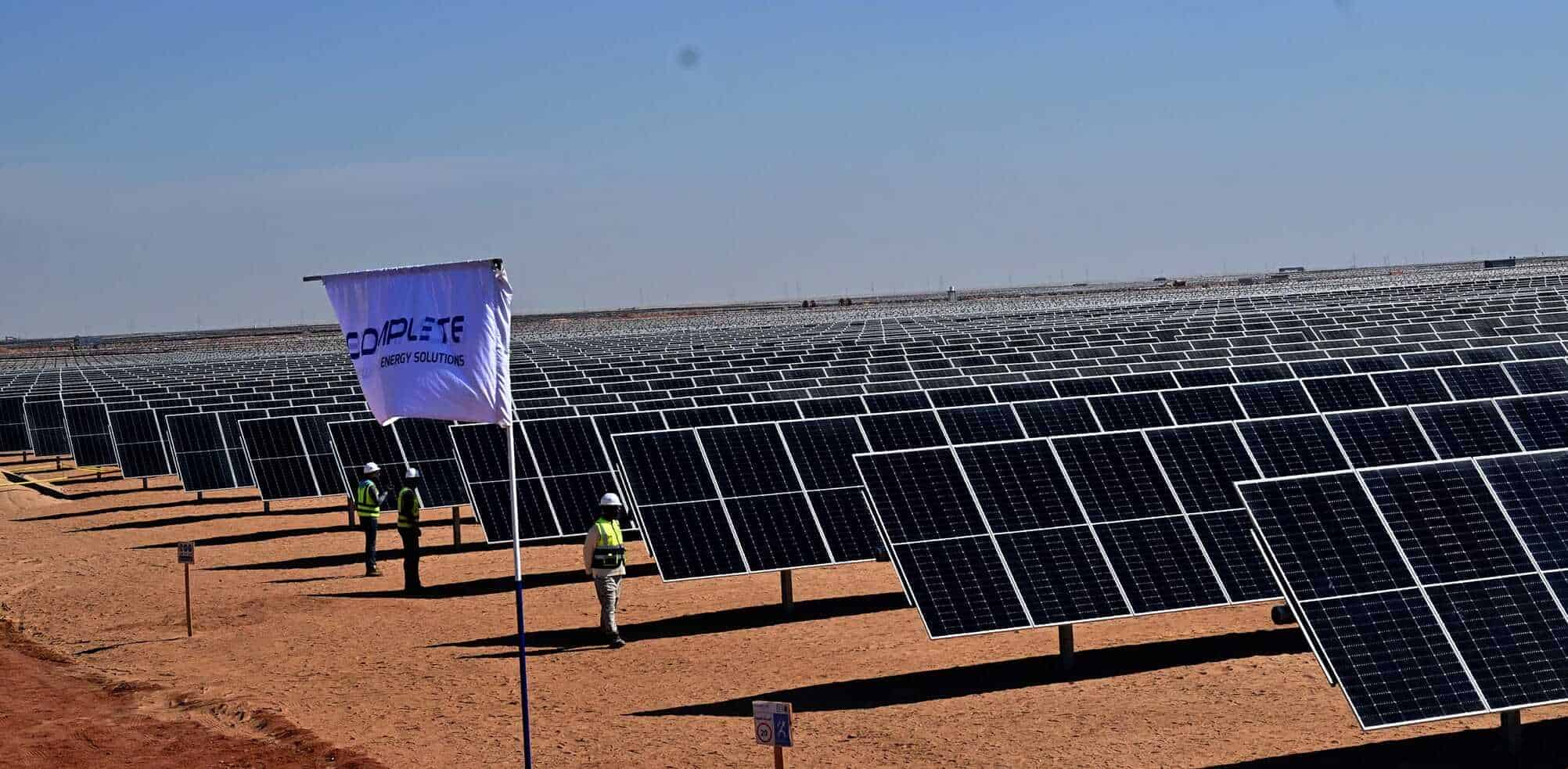 أكوا باور تنتهي من محطة الطاقة الشمسية في كوم أمبو أبريل المقبل