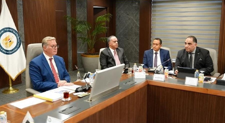 المصرية للبتروكيماويات تعلن خطط توسع إنتاج أحد أنواع البلاستيك الصناعي