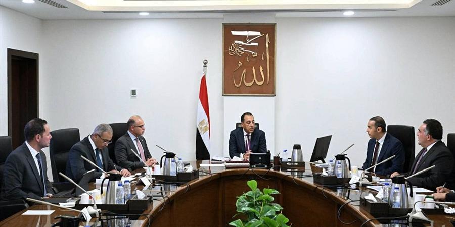 الحكومة تستعرض خططها المستقبلية لتحويل البورصة إلى شركة مساهمة وطرحها للتداول