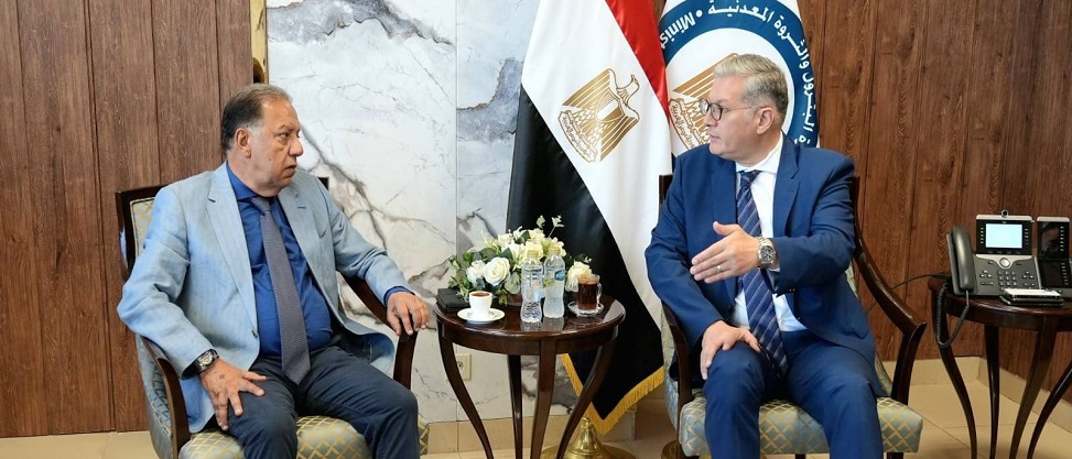 البترول تبحث فرص التعاون مع غرفة الصناعات الكيماوية لتعظيم القيمة المضافة من الفوسفات