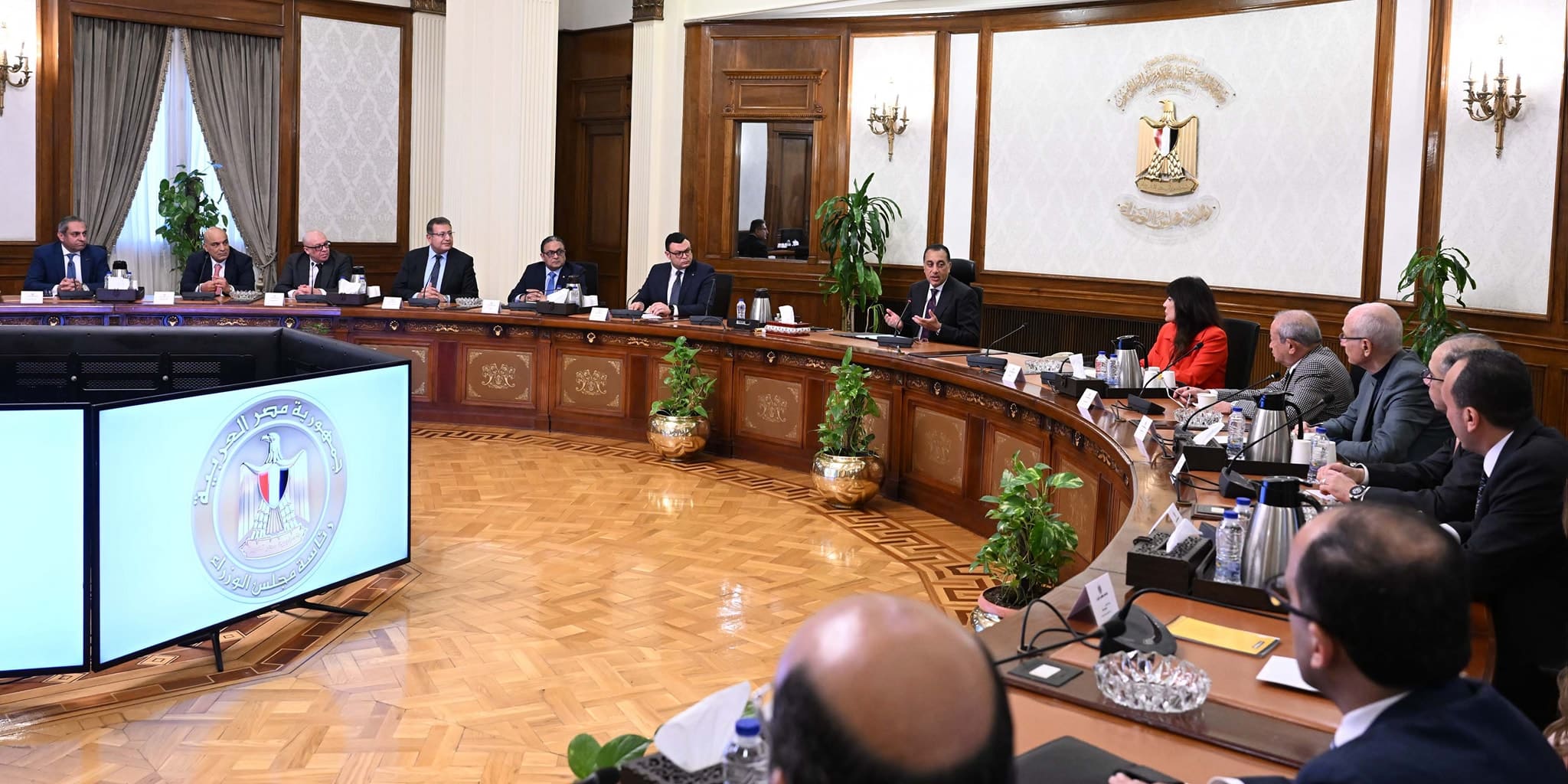 الحكومة تبحث مقترح بمنح كل أسرة حق شراء وحدة سكنية بشروط تمويل عقاري ميسرة