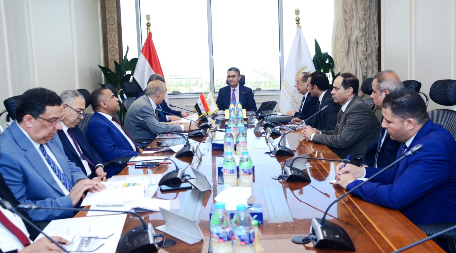 وزير التموين يجتمع برئيس مطاحن شمال القاهرة لمتابعة خطة التطوير ورفع كفاءة التشغيل
